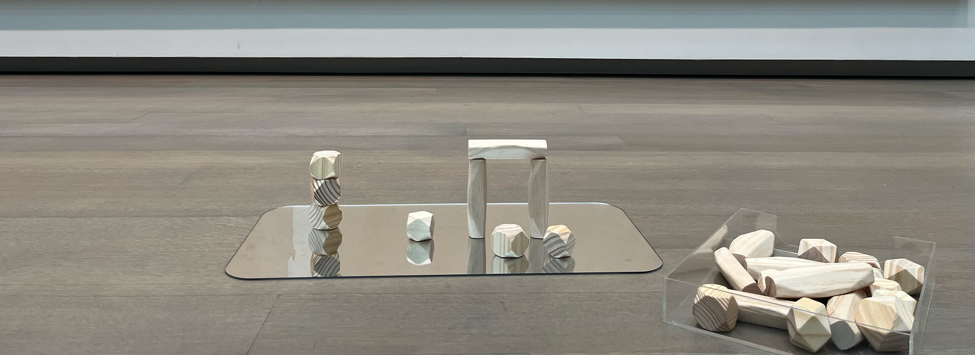 Building blocks on mirrors at the Still